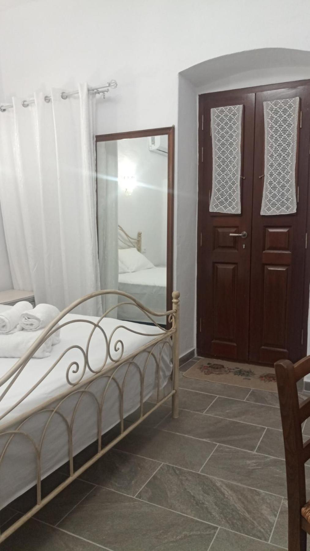 Ξενοιασιά Villa Kithnos Exteriör bild